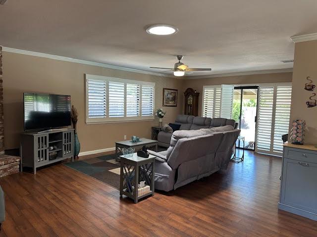 Detail Gallery Image 9 of 49 For 4523 Jan Dr, Carmichael,  CA 95608 - 3 Beds | 2 Baths