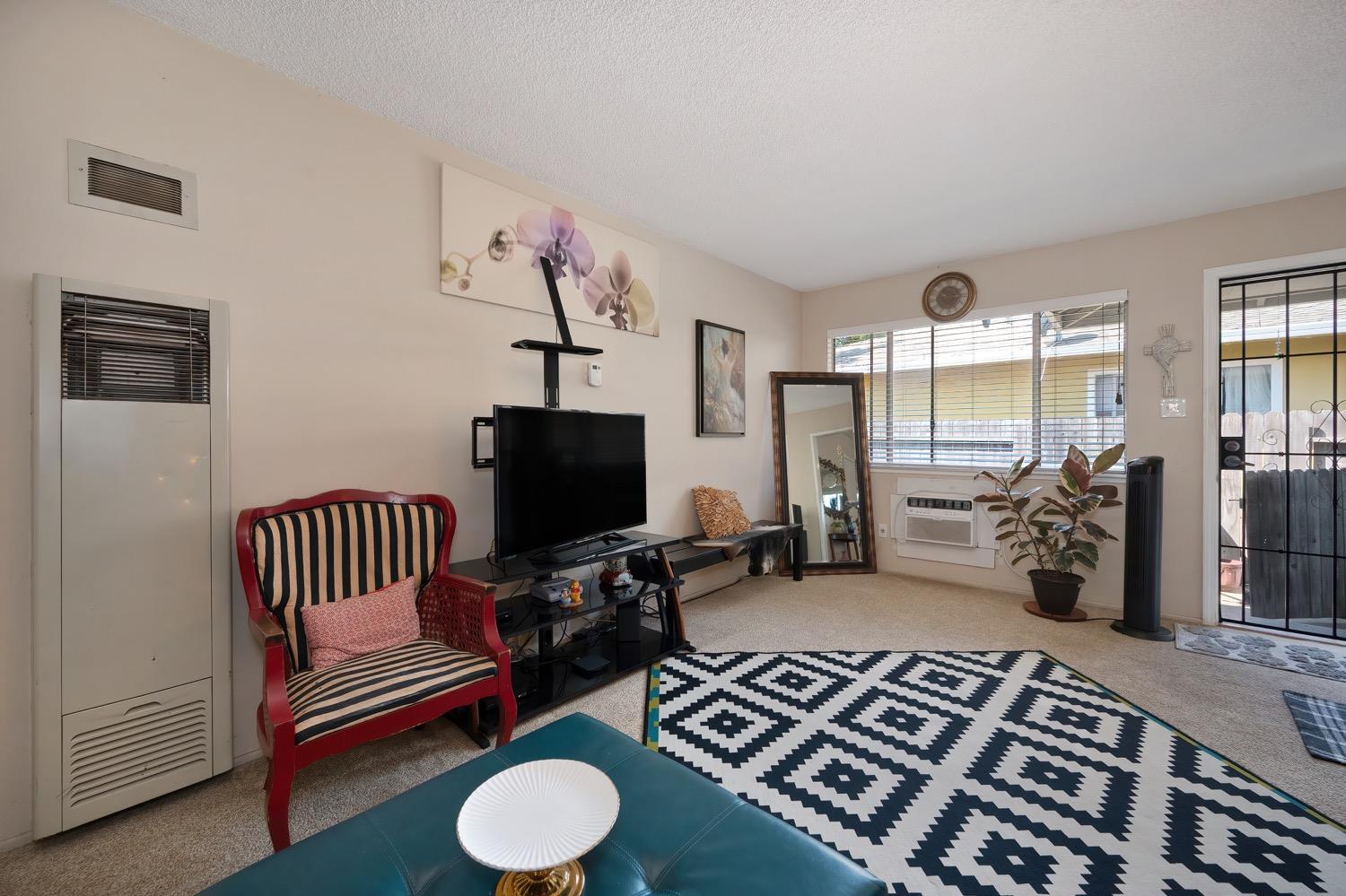 Detail Gallery Image 42 of 66 For 1424 Topaz Way, Sacramento,  CA 95864 - – Beds | – Baths