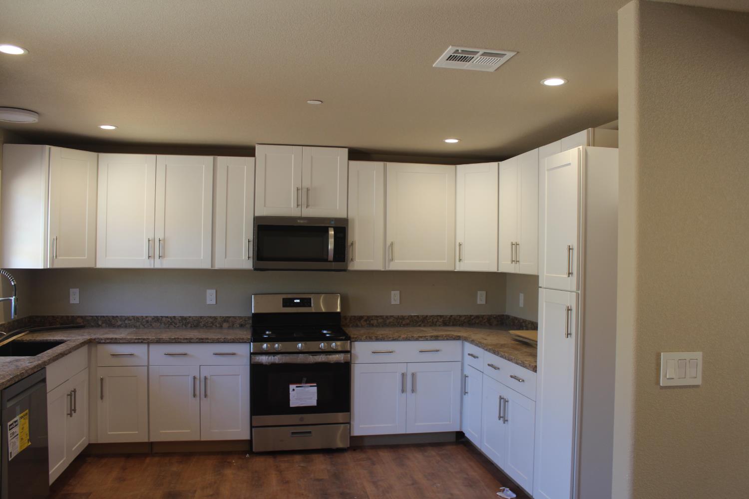 Detail Gallery Image 3 of 8 For 7854 Kirby St, Valley Springs,  CA 95252 - 4 Beds | 2 Baths