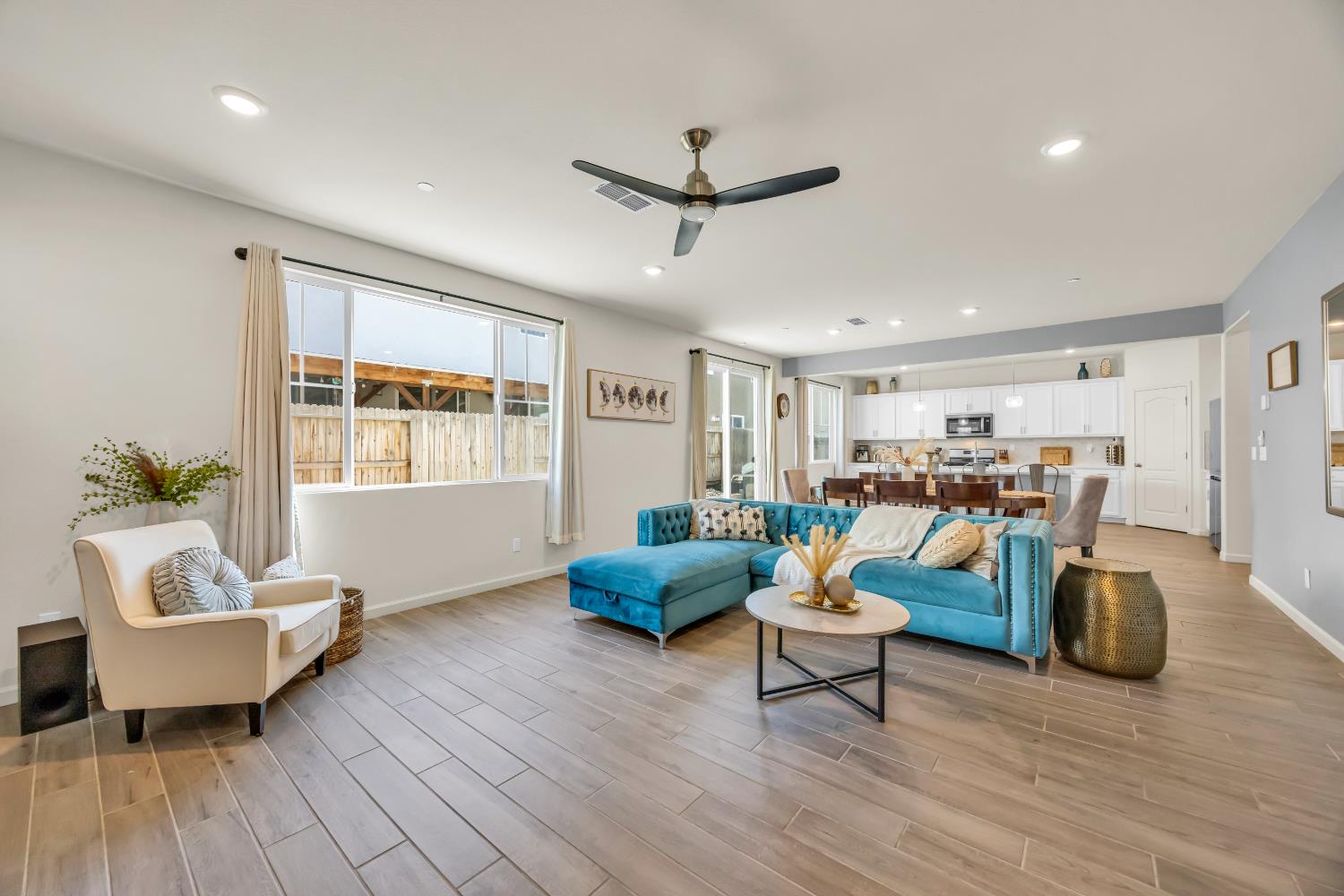 Detail Gallery Image 8 of 35 For 1427 Sanders St, Lincoln,  CA 95648 - 4 Beds | 3 Baths