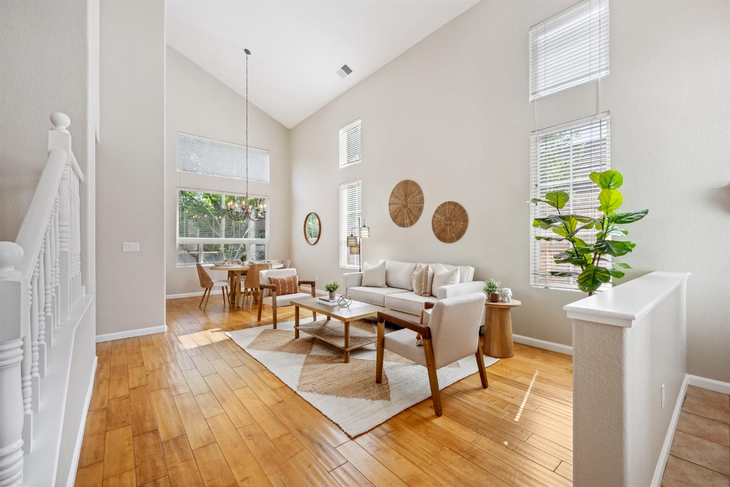 Detail Gallery Image 6 of 48 For 3234 Europa St, Roseville,  CA 95661 - 5 Beds | 3 Baths