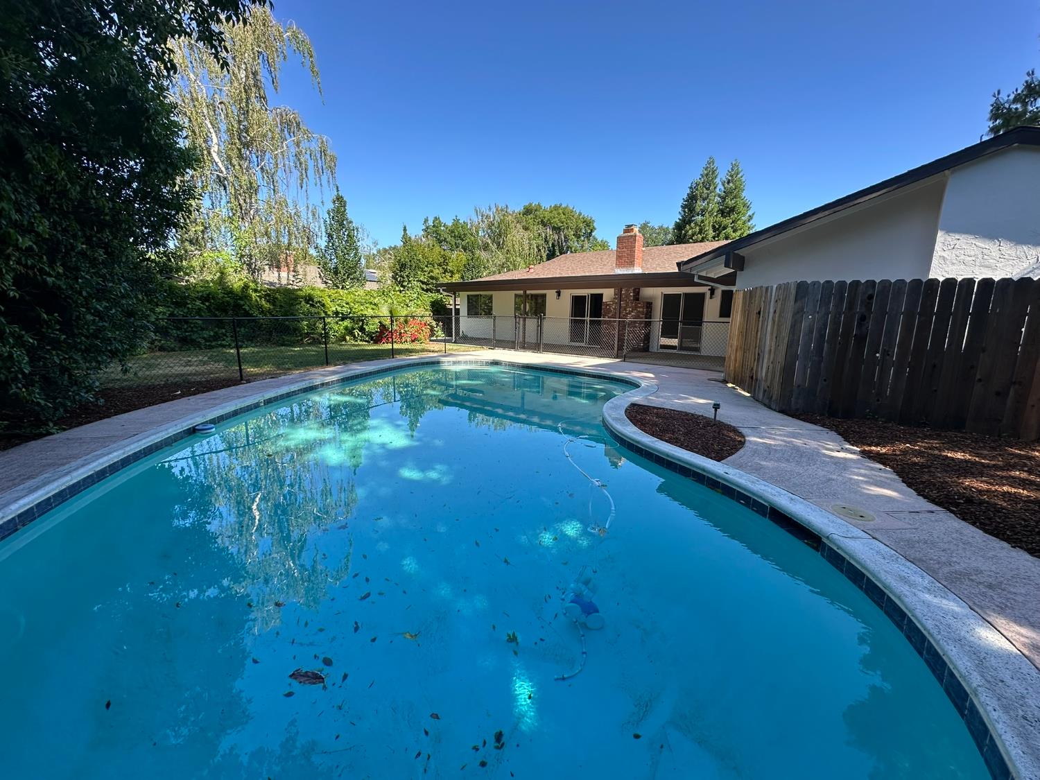 Detail Gallery Image 27 of 28 For 4408 San Ramon Dr, Davis,  CA 95618 - 4 Beds | 2/1 Baths