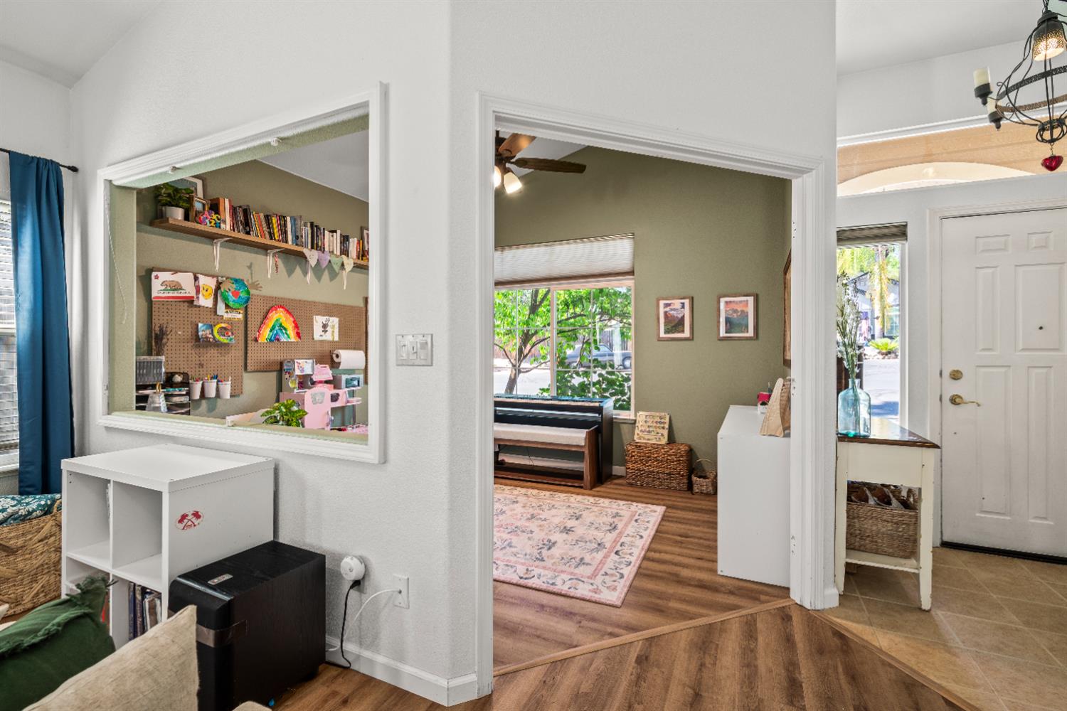 Detail Gallery Image 9 of 31 For 5004 Birchwood Ct, Rocklin,  CA 95677 - 3 Beds | 2 Baths