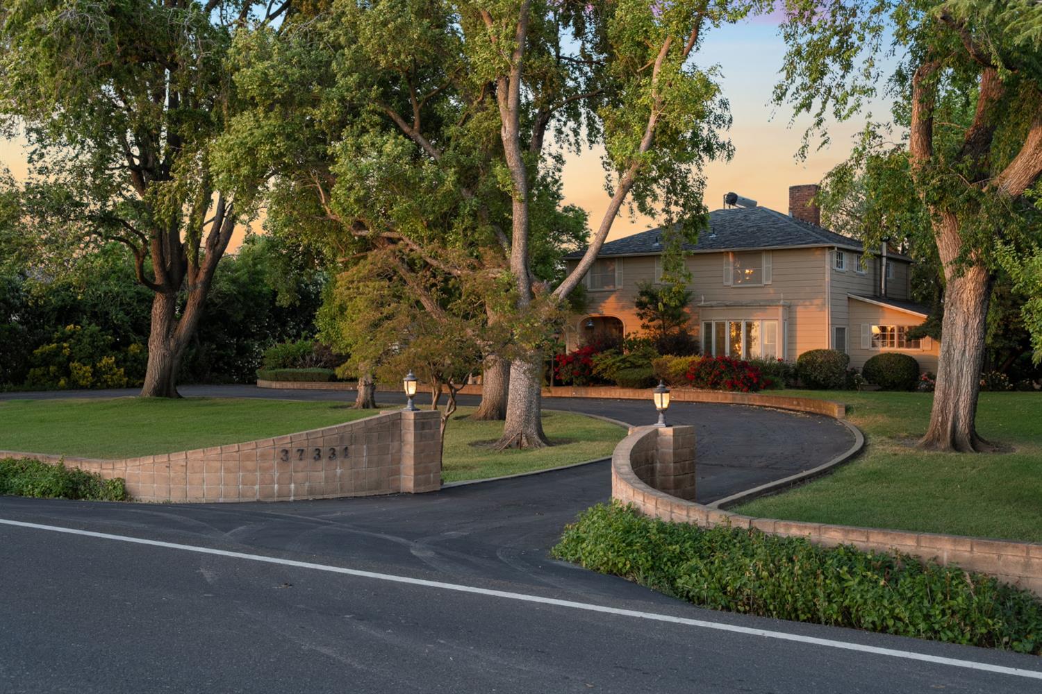 Detail Gallery Image 1 of 69 For 37331 Jefferson Blvd, Clarksburg,  CA 95612 - 4 Beds | 3 Baths