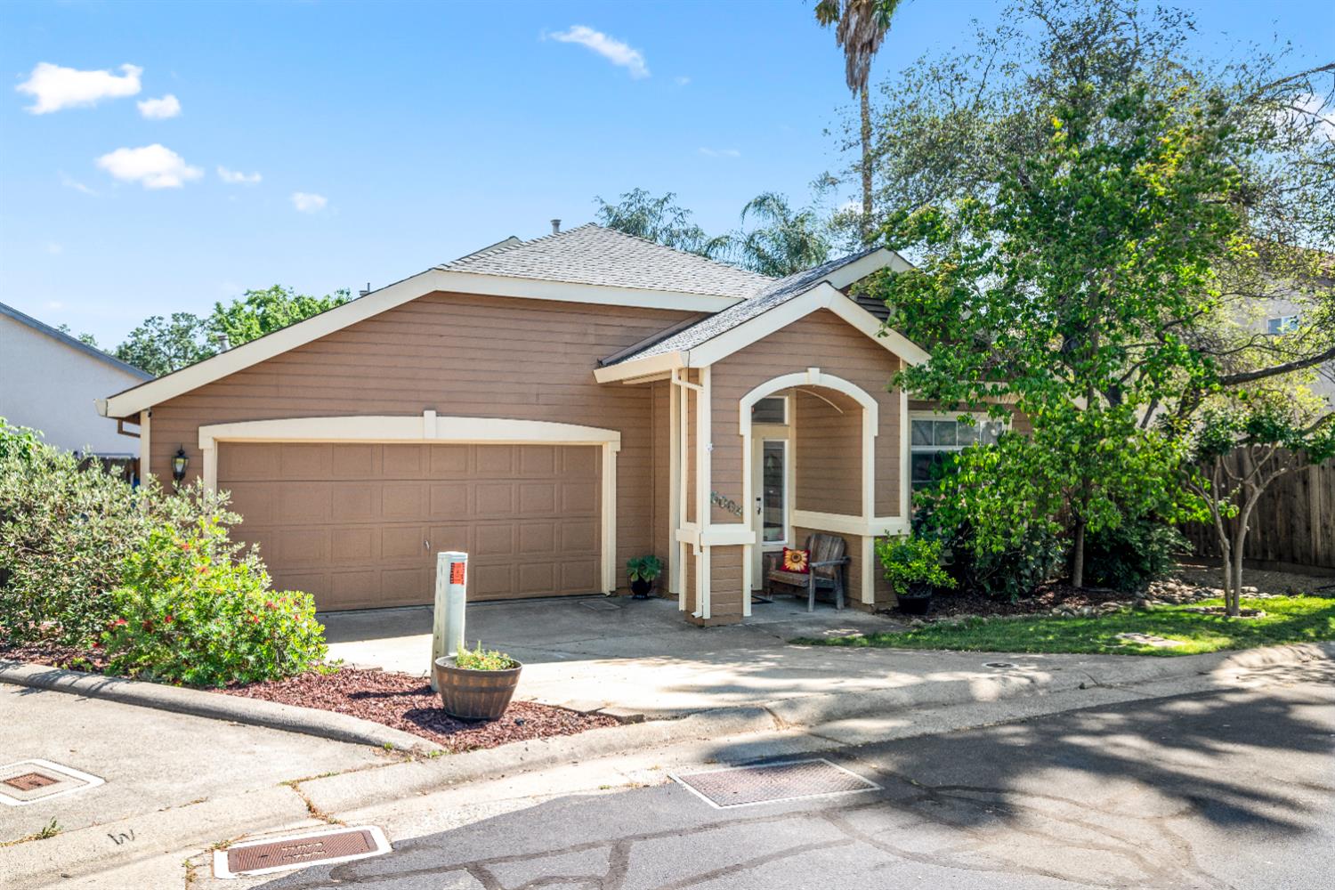 Detail Gallery Image 2 of 31 For 5004 Birchwood Ct, Rocklin,  CA 95677 - 3 Beds | 2 Baths