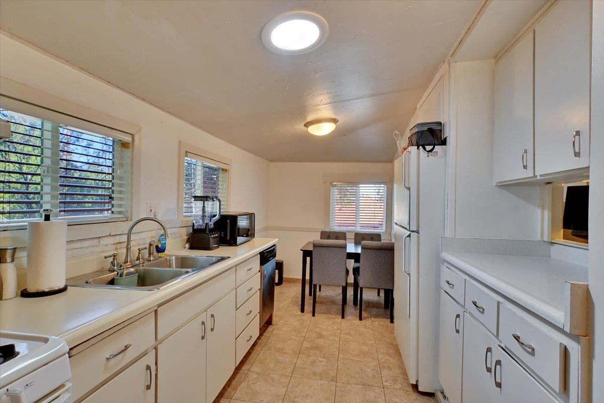 Detail Gallery Image 34 of 44 For 381 Foresthill Ave, Auburn,  CA 95603 - 3 Beds | 2 Baths