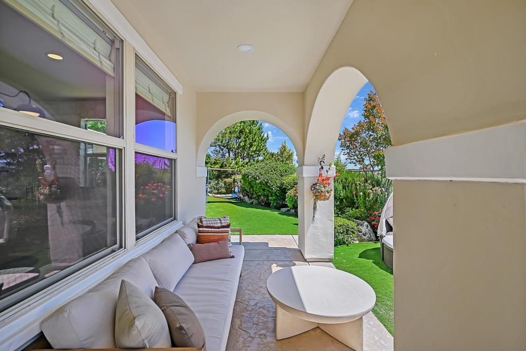 Detail Gallery Image 24 of 36 For 5020 Tesoro Way, El Dorado Hills,  CA 95762 - 5 Beds | 3/1 Baths