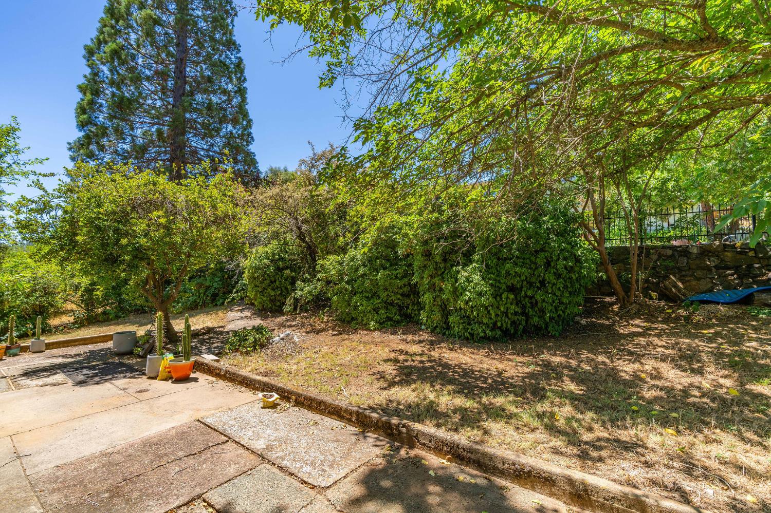 Detail Gallery Image 10 of 31 For 215 Amador Trl, Sutter Creek,  CA 95685 - 3 Beds | 2 Baths