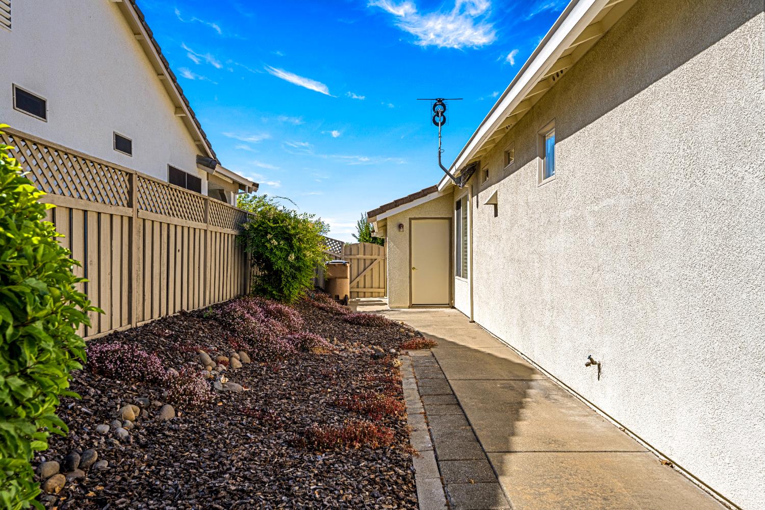 Detail Gallery Image 34 of 40 For 1018 Stone Pine Ln, Lincoln,  CA 95648 - 2 Beds | 2 Baths