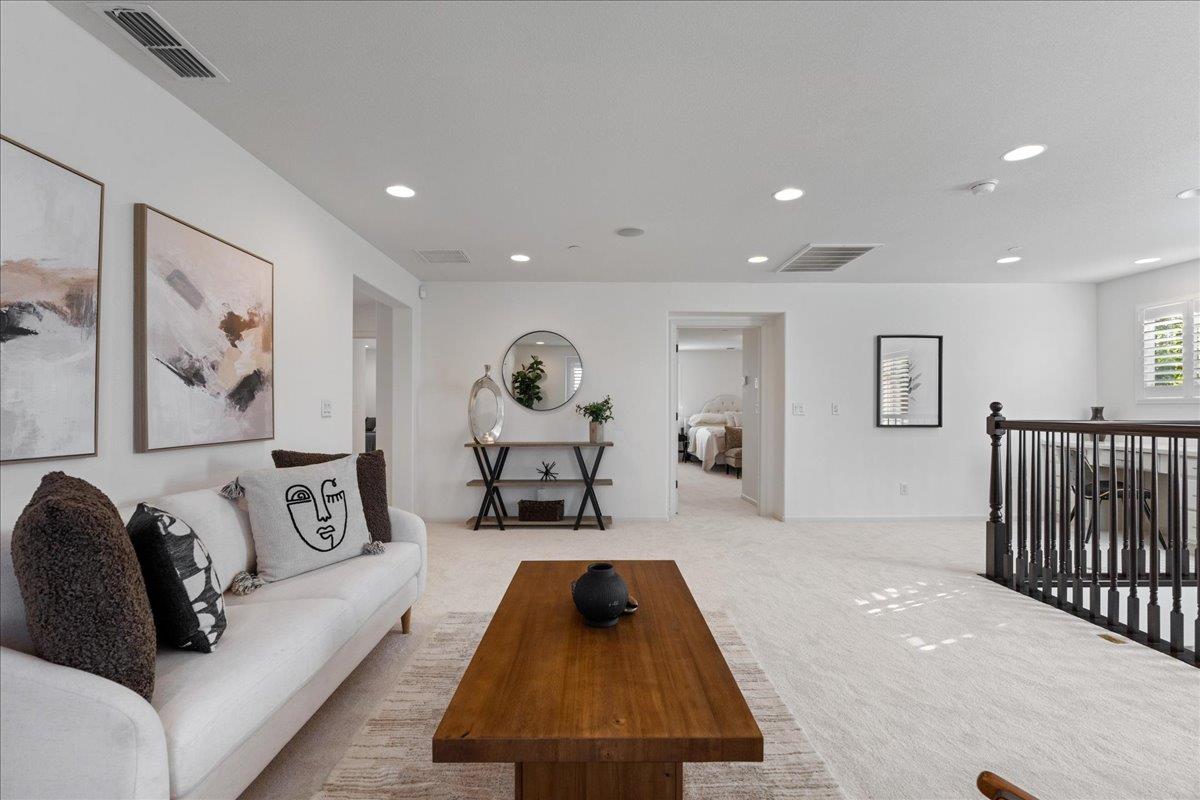 Detail Gallery Image 19 of 40 For 4065 Shorthorn Way, Roseville,  CA 95747 - 4 Beds | 3/1 Baths