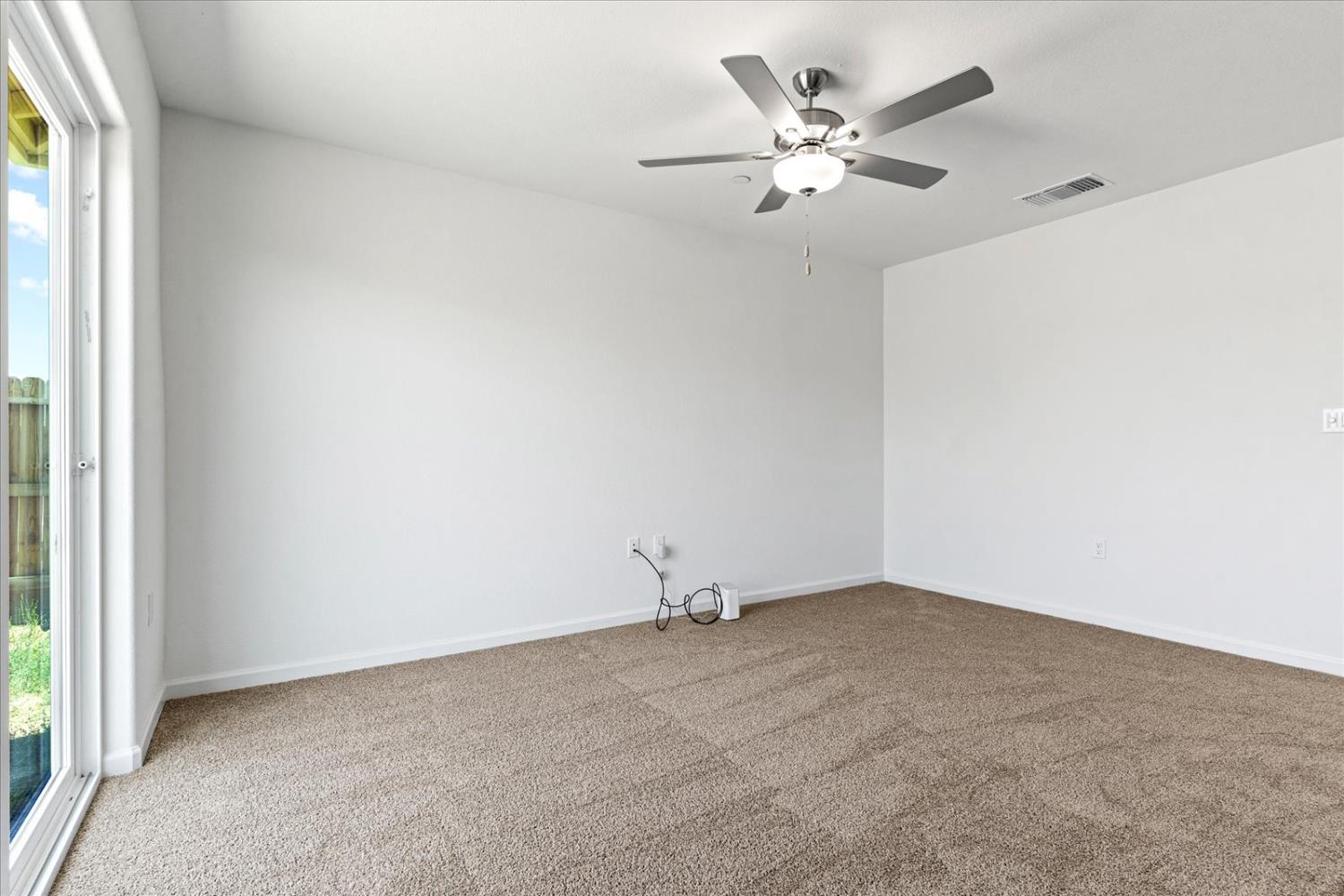 Detail Gallery Image 14 of 35 For 2193 Mickelson Dr, Linda,  CA 95901 - 3 Beds | 2 Baths