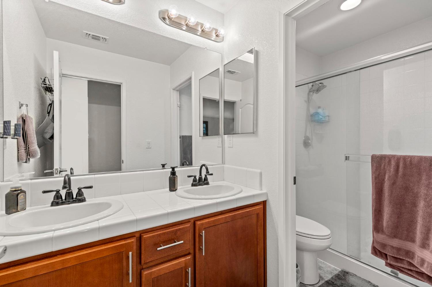 Detail Gallery Image 18 of 24 For 107 Garry Ct, Arbuckle,  CA 95912 - 3 Beds | 2 Baths