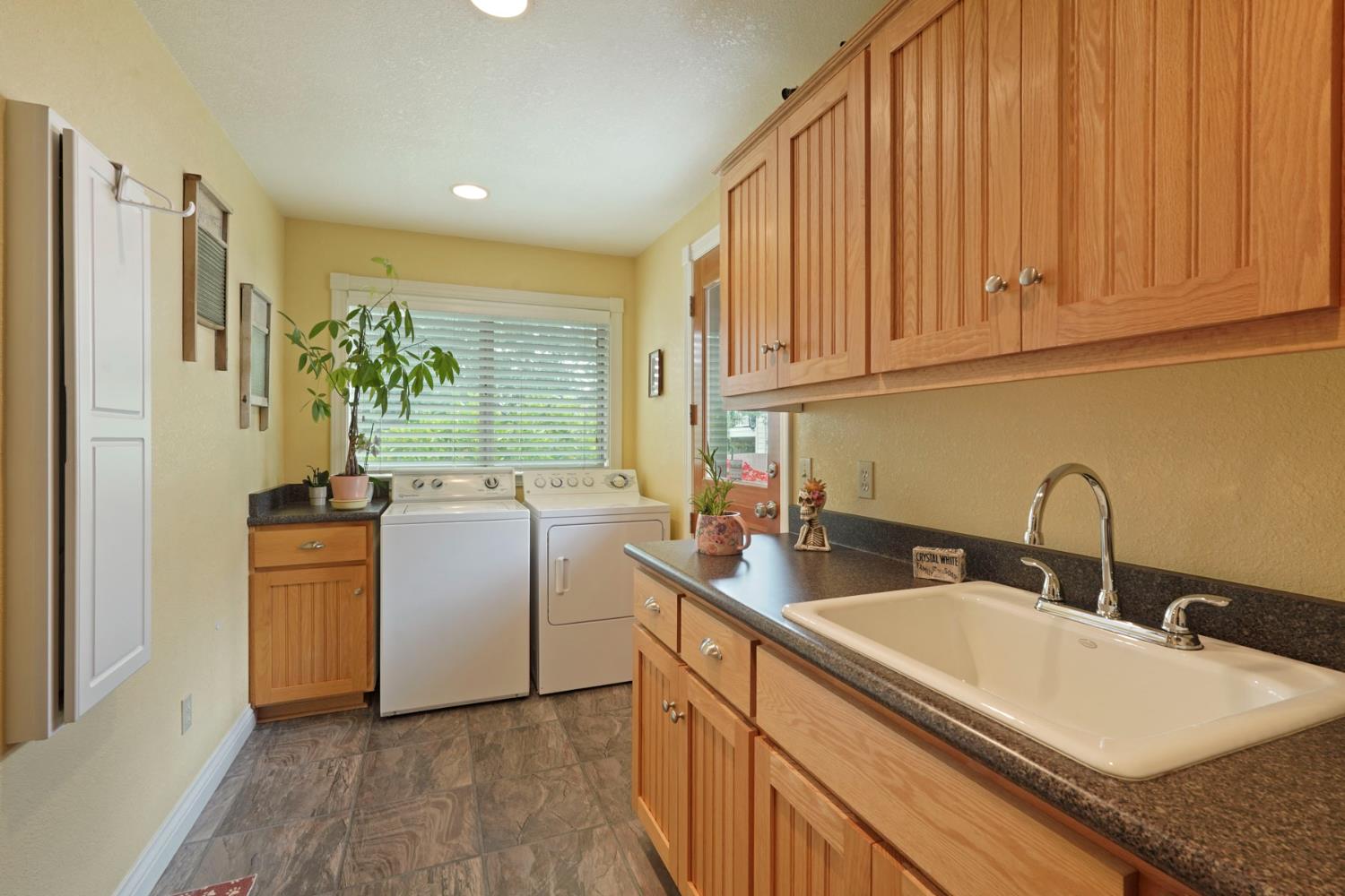 Detail Gallery Image 19 of 65 For 658 Live Oak Dr, Angels Camp,  CA 95222 - 3 Beds | 2/1 Baths