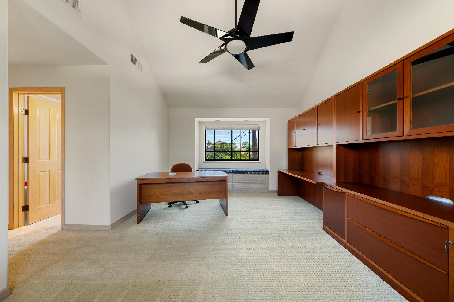 Detail Gallery Image 47 of 95 For 3004 Root Ave, Carmichael,  CA 95608 - 5 Beds | 4/2 Baths