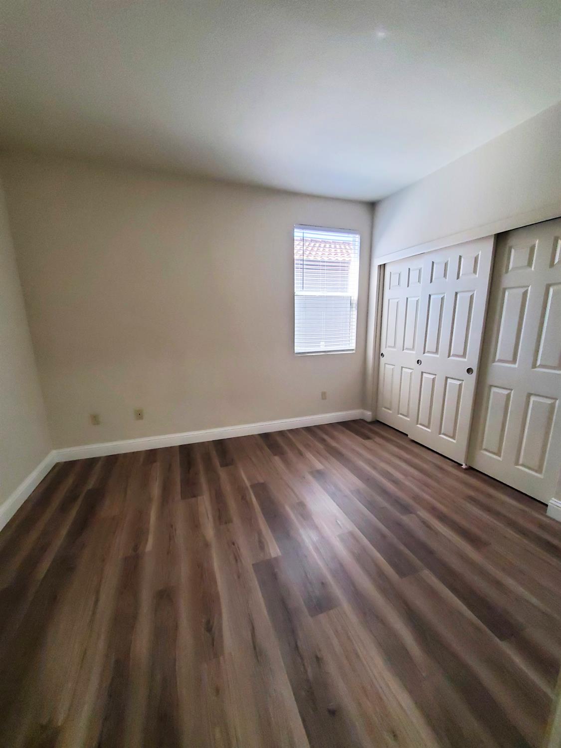 Detail Gallery Image 8 of 13 For 5201 Laguna Oaks Dr #65,  Elk Grove,  CA 95758 - 2 Beds | 2 Baths
