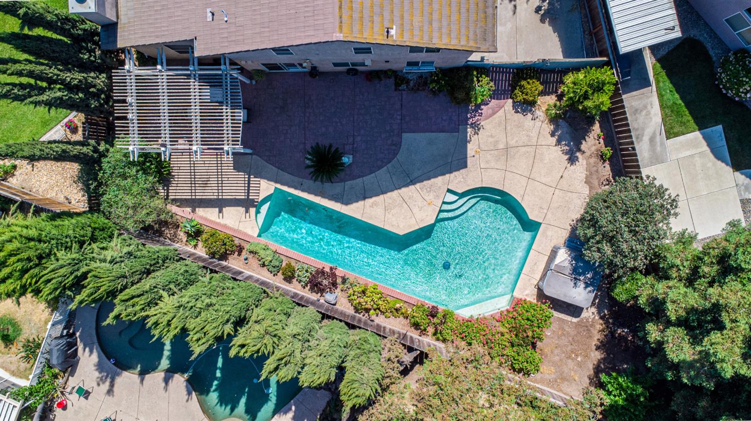 Detail Gallery Image 4 of 40 For 4208 Dante Ct, Salida,  CA 95368 - 4 Beds | 2/1 Baths
