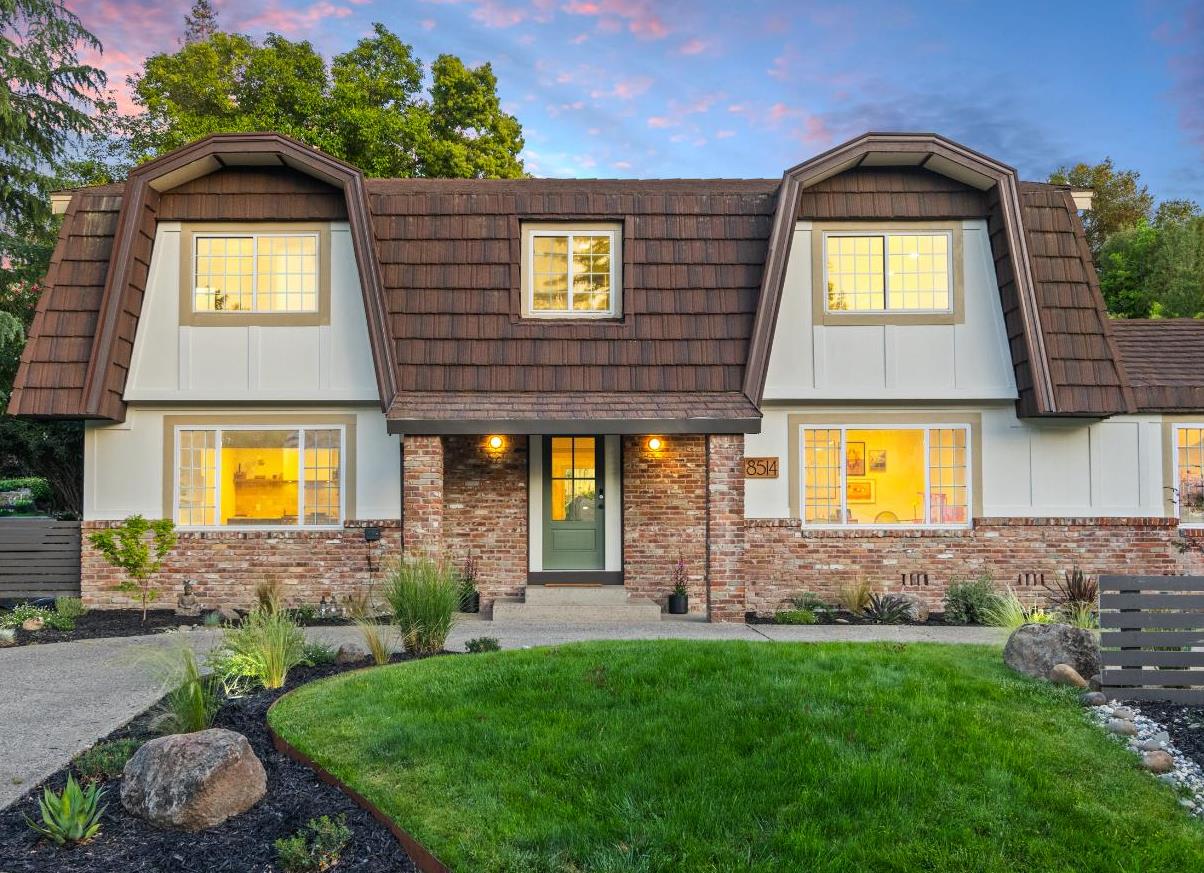 Detail Gallery Image 1 of 65 For 8514 Bordeaux Way, Fair Oaks,  CA 95628 - 4 Beds | 2/1 Baths