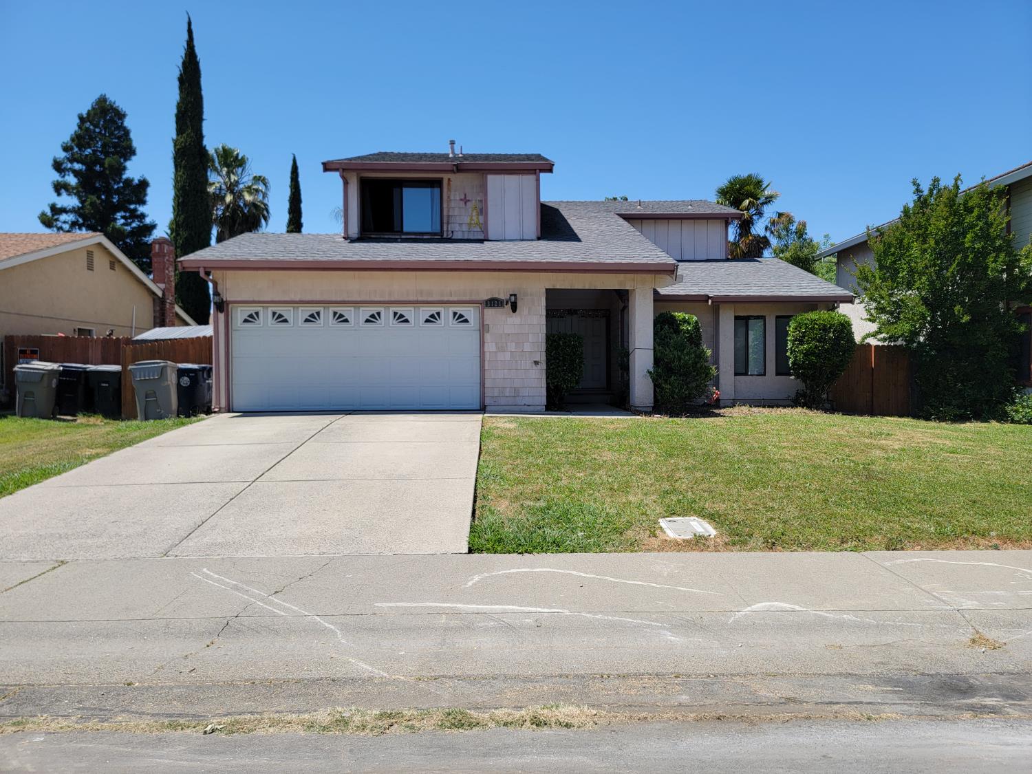 Detail Gallery Image 1 of 17 For 3121 Yarwood Way, Sacramento,  CA 95833 - 4 Beds | 2/1 Baths