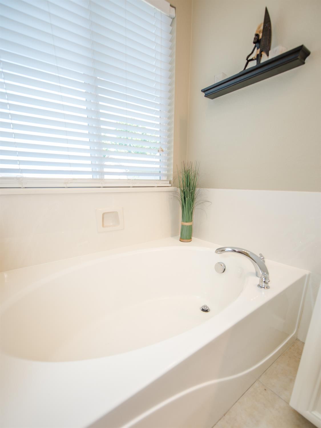 Detail Gallery Image 25 of 38 For 2363 Ackley Pl, Woodland,  CA 95776 - 5 Beds | 4 Baths
