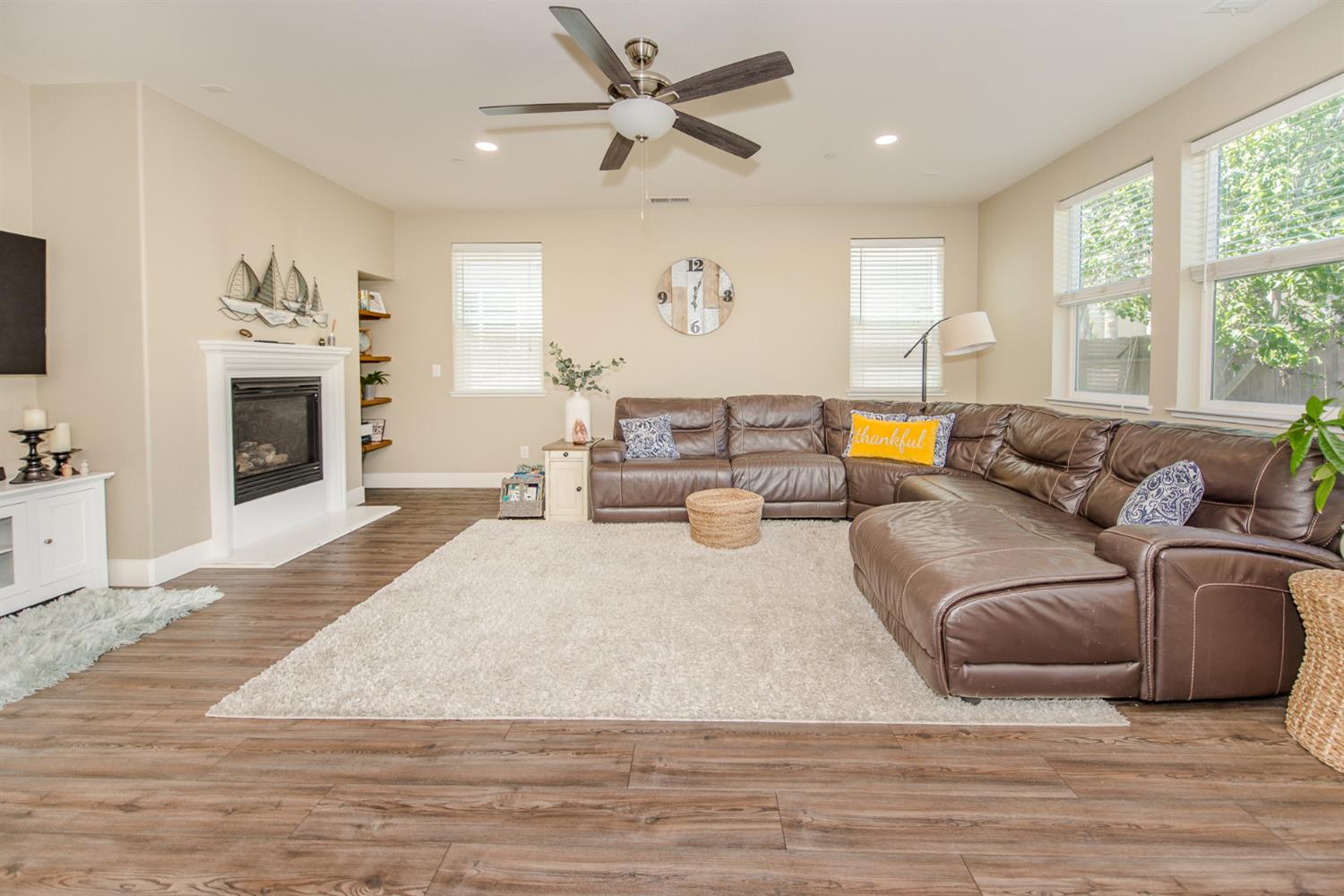 Detail Gallery Image 10 of 38 For 2363 Ackley Pl, Woodland,  CA 95776 - 5 Beds | 4 Baths
