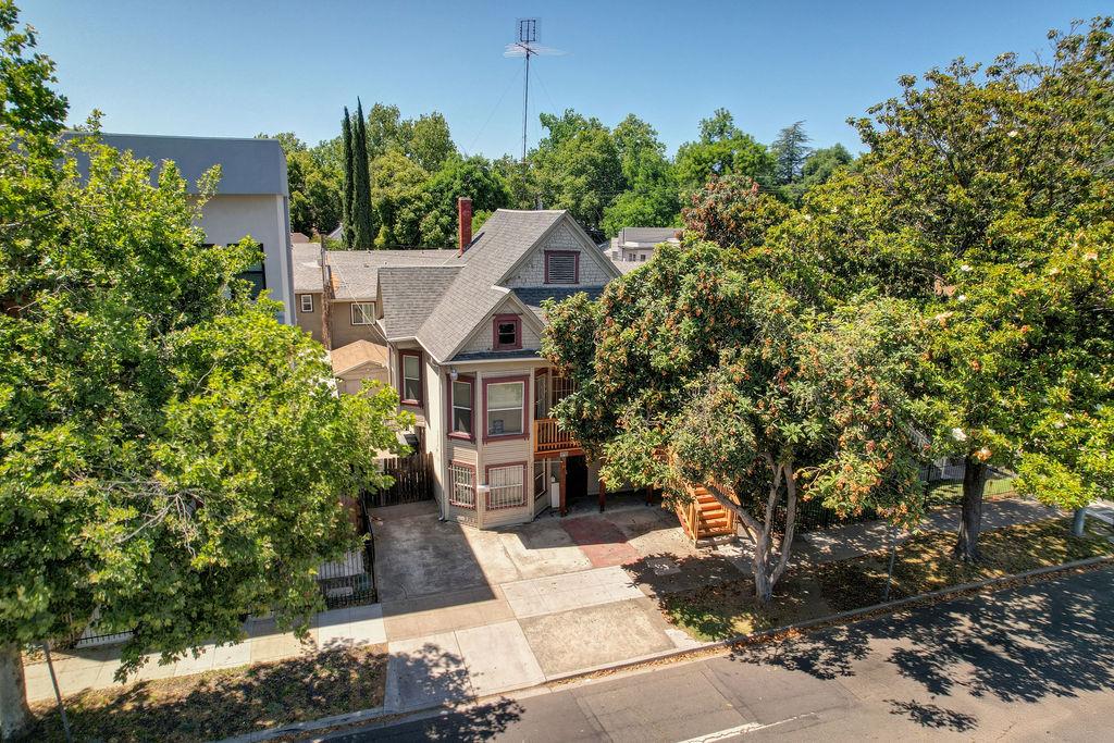 Detail Gallery Image 1 of 13 For 2220 15th St, Sacramento,  CA 95818 - – Beds | – Baths