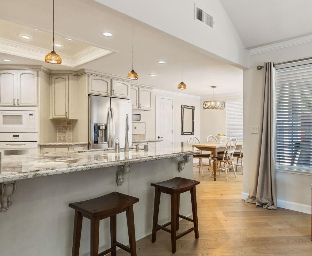 Detail Gallery Image 7 of 35 For 501 Bristol Ct, Roseville,  CA 95661 - 4 Beds | 3 Baths