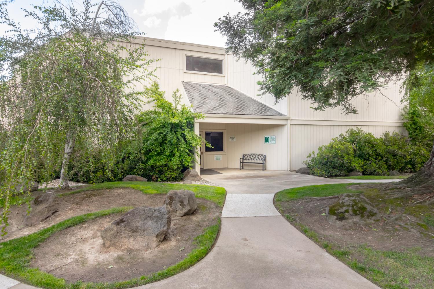 Detail Gallery Image 27 of 31 For 1110 Cedar Creek Dr #1,  Modesto,  CA 95355 - 2 Beds | 2 Baths