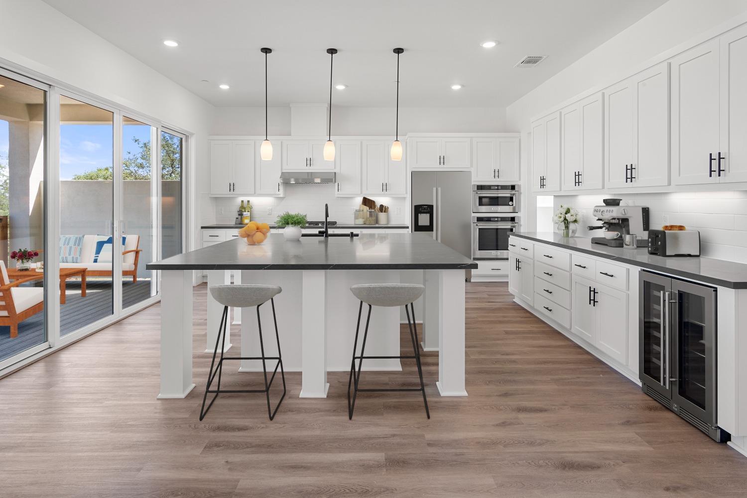 Detail Gallery Image 5 of 17 For 428 Canyon Creek Dr, Auburn,  CA 95603 - 5 Beds | 4/1 Baths
