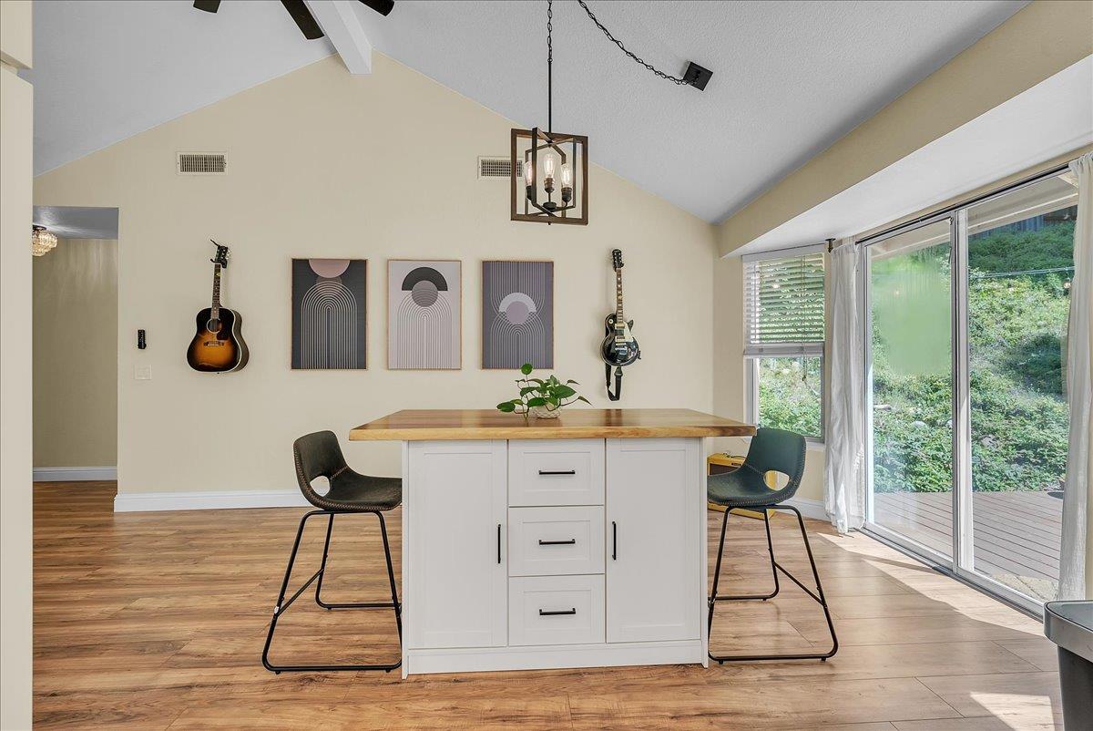 Detail Gallery Image 10 of 36 For 820 Estey Way, Placerville,  CA 95667 - 3 Beds | 2 Baths