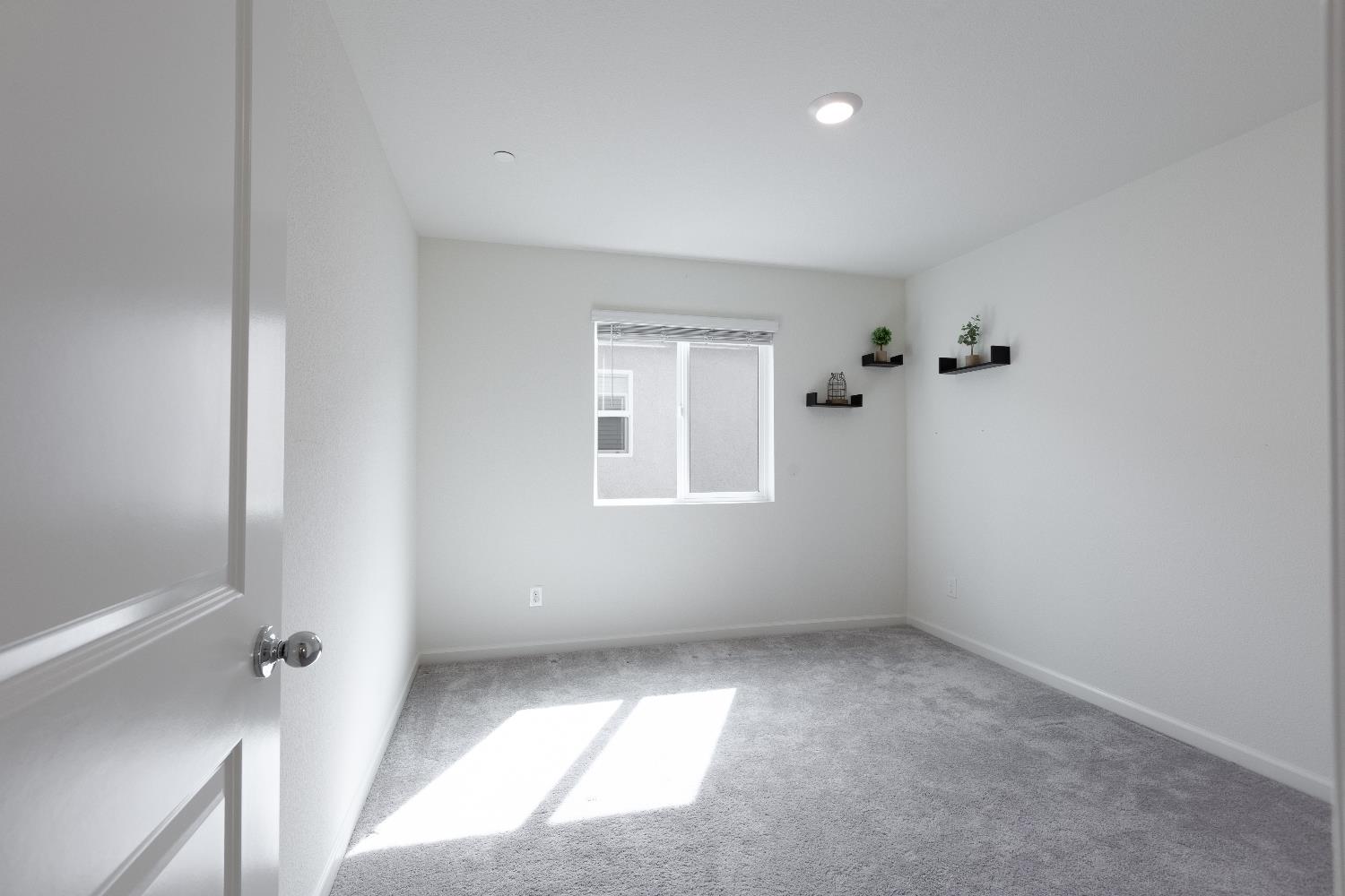 Detail Gallery Image 20 of 26 For 3825 S 3825 Arborhill Way Way, Sacramento,  CA 95834 - 3 Beds | 2/1 Baths