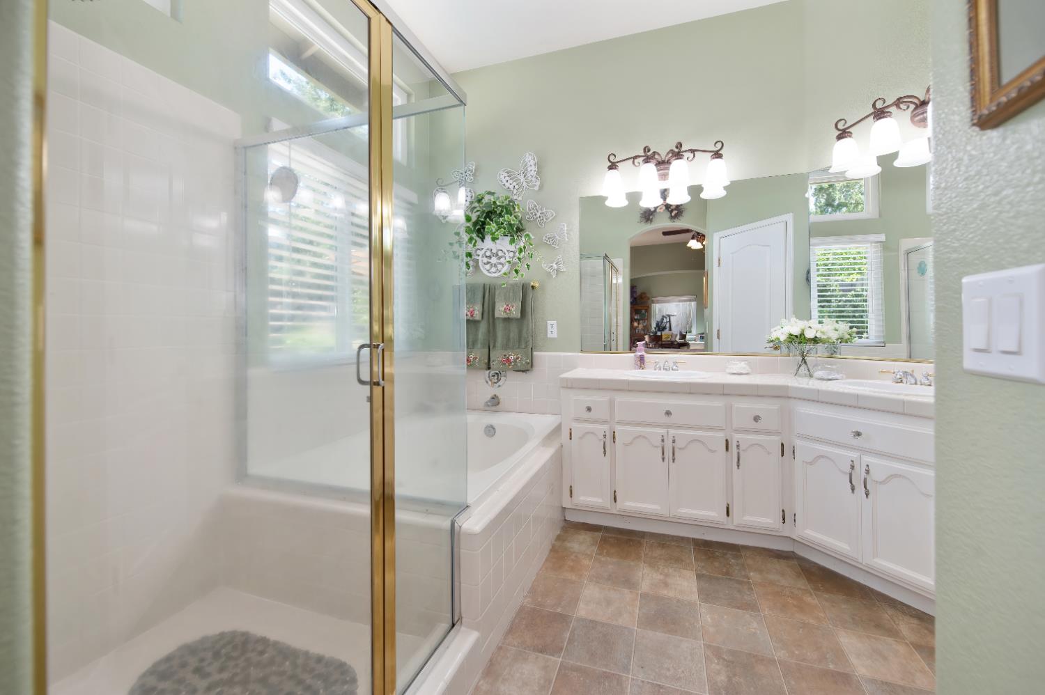 Detail Gallery Image 27 of 40 For 8570 Almond Bluff Ct, Orangevale,  CA 95662 - 3 Beds | 2 Baths