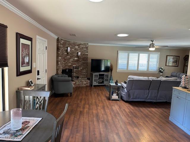 Detail Gallery Image 6 of 49 For 4523 Jan Dr, Carmichael,  CA 95608 - 3 Beds | 2 Baths