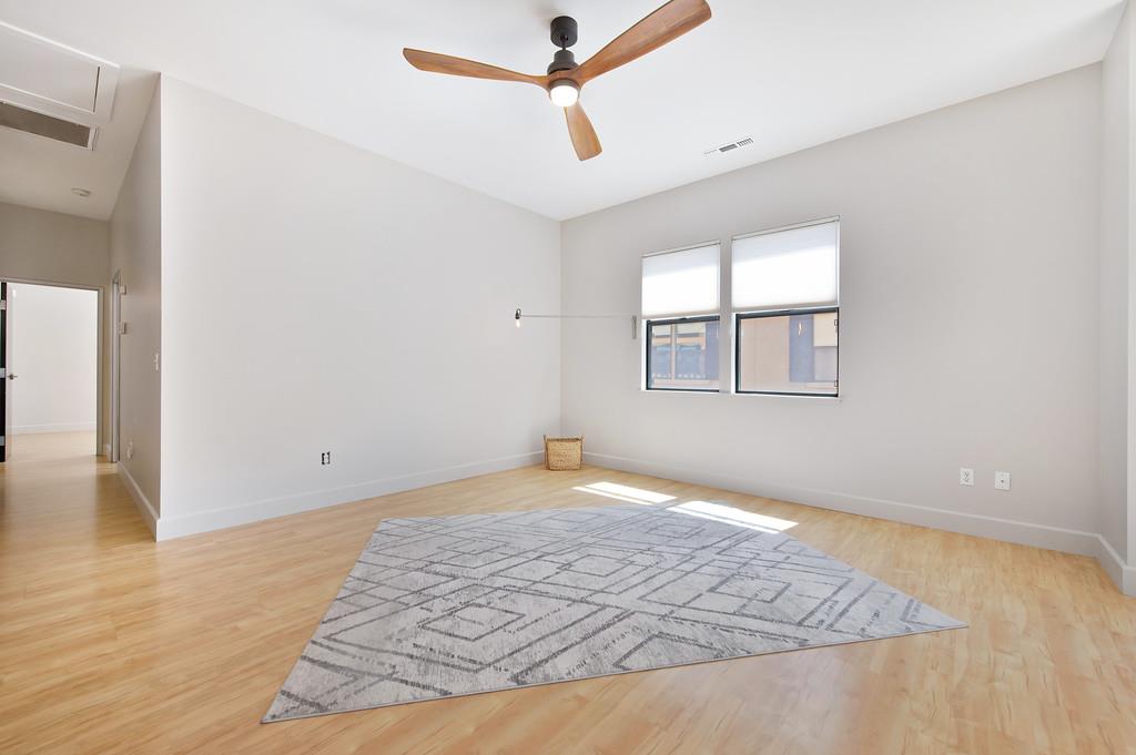 Detail Gallery Image 12 of 33 For 2117 S St #204,  Sacramento,  CA 95816 - 2 Beds | 2 Baths