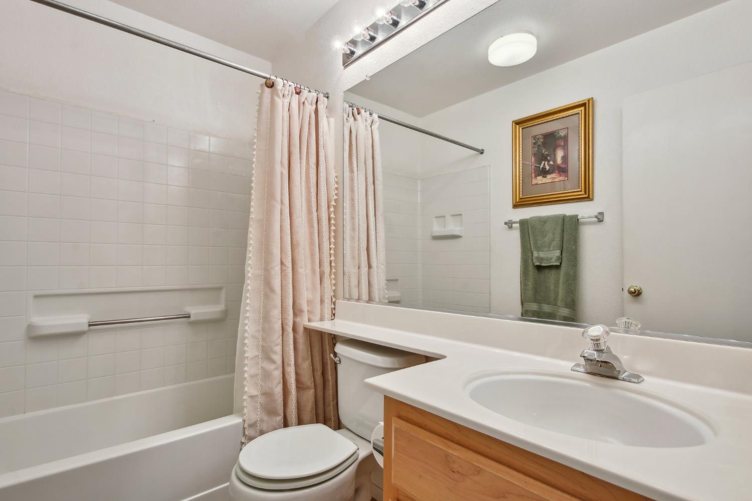Detail Gallery Image 24 of 53 For 343 Coventry Cir, Folsom,  CA 95630 - 4 Beds | 2/1 Baths