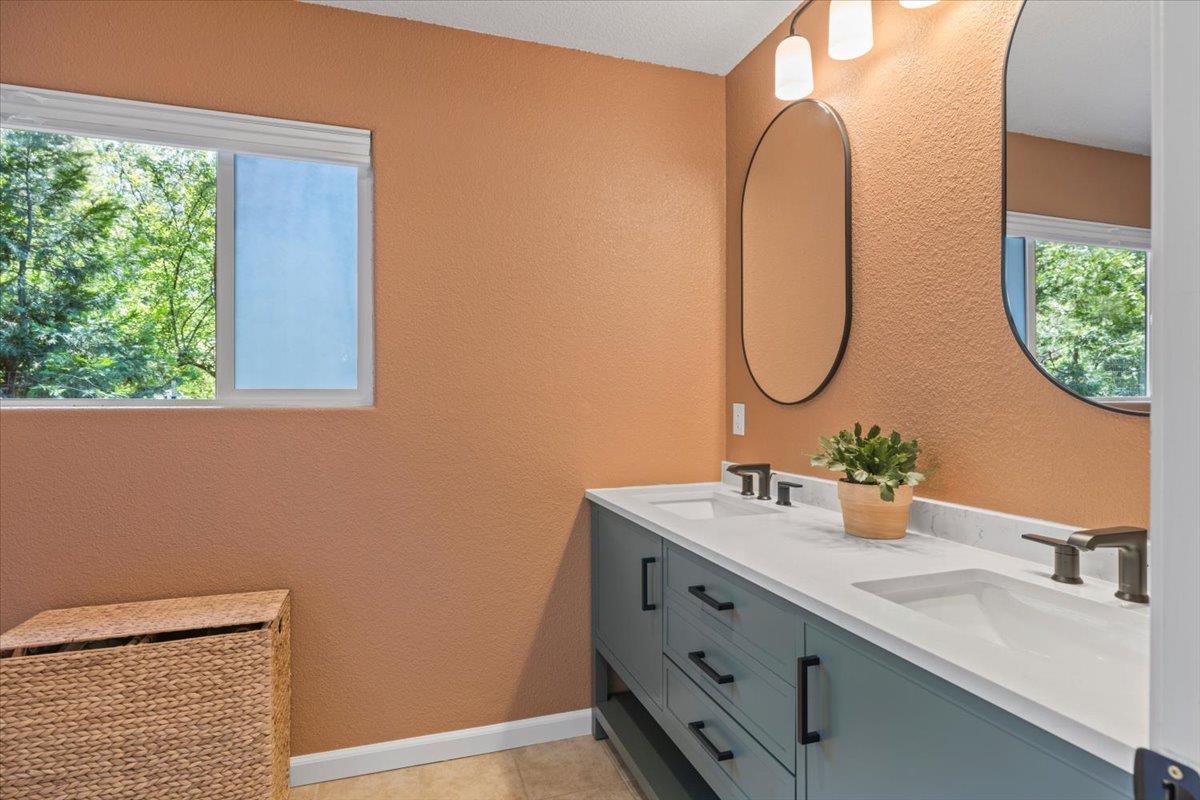 Detail Gallery Image 20 of 41 For 13409 Evergreen Dr, Nevada City,  CA 95959 - 3 Beds | 3 Baths