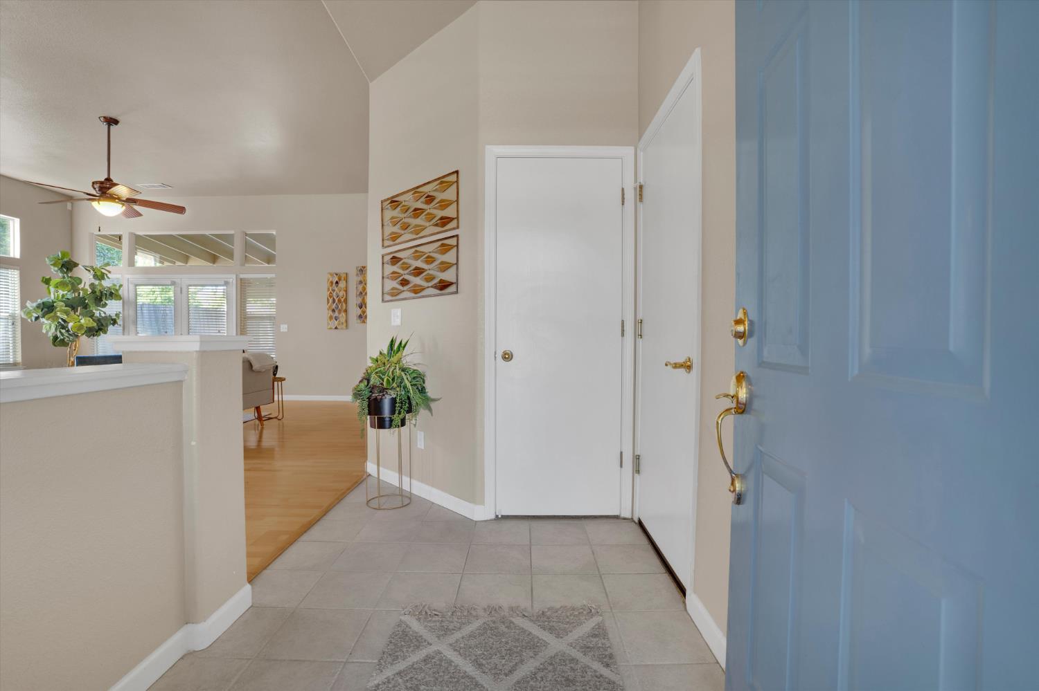 Detail Gallery Image 6 of 32 For 2625 Carmichael Way, Turlock,  CA 95382 - 3 Beds | 2 Baths