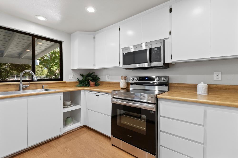 Detail Gallery Image 22 of 69 For 8744 Rubia Dr, Elk Grove,  CA 95624 - 3 Beds | 2/1 Baths