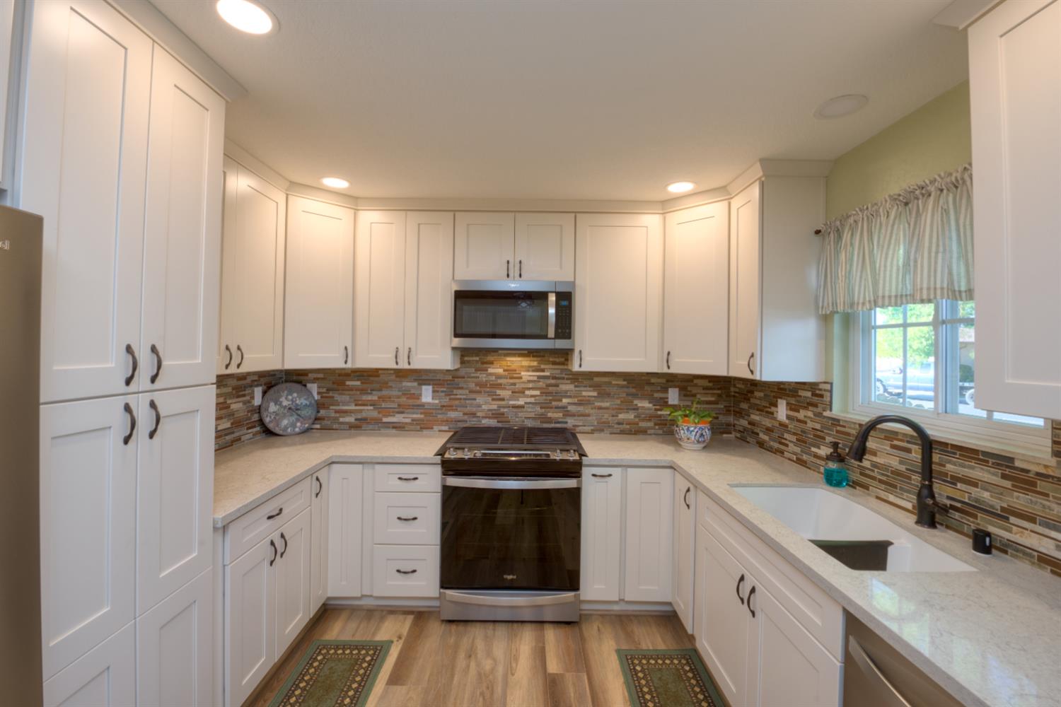 Detail Gallery Image 2 of 8 For 1139 Lexington Ave, Manteca,  CA 95336 - 3 Beds | 2 Baths
