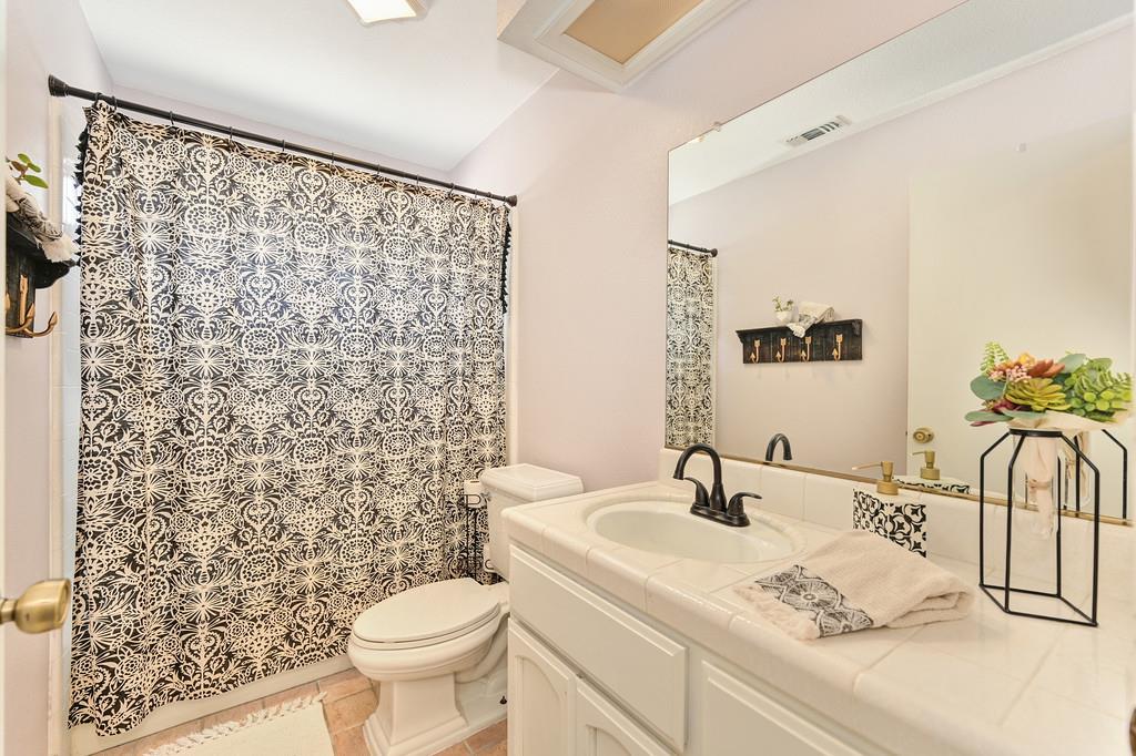 Detail Gallery Image 28 of 38 For 9763 Falcon Meadow, Elk Grove,  CA 95624 - 3 Beds | 2 Baths