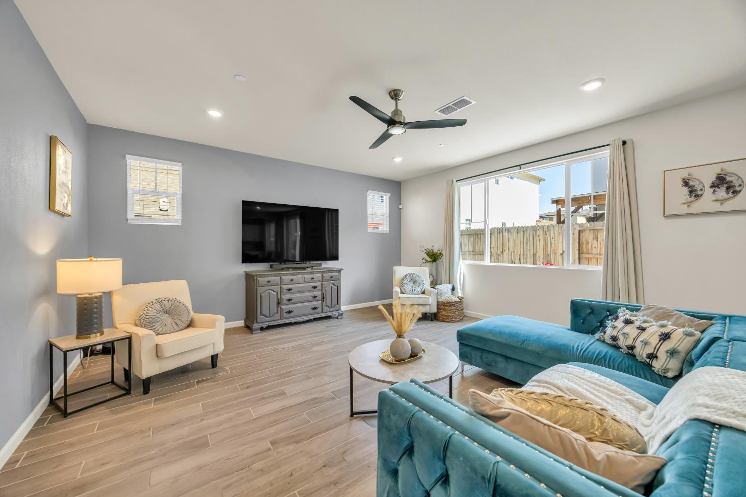 Detail Gallery Image 7 of 35 For 1427 Sanders St, Lincoln,  CA 95648 - 4 Beds | 3 Baths
