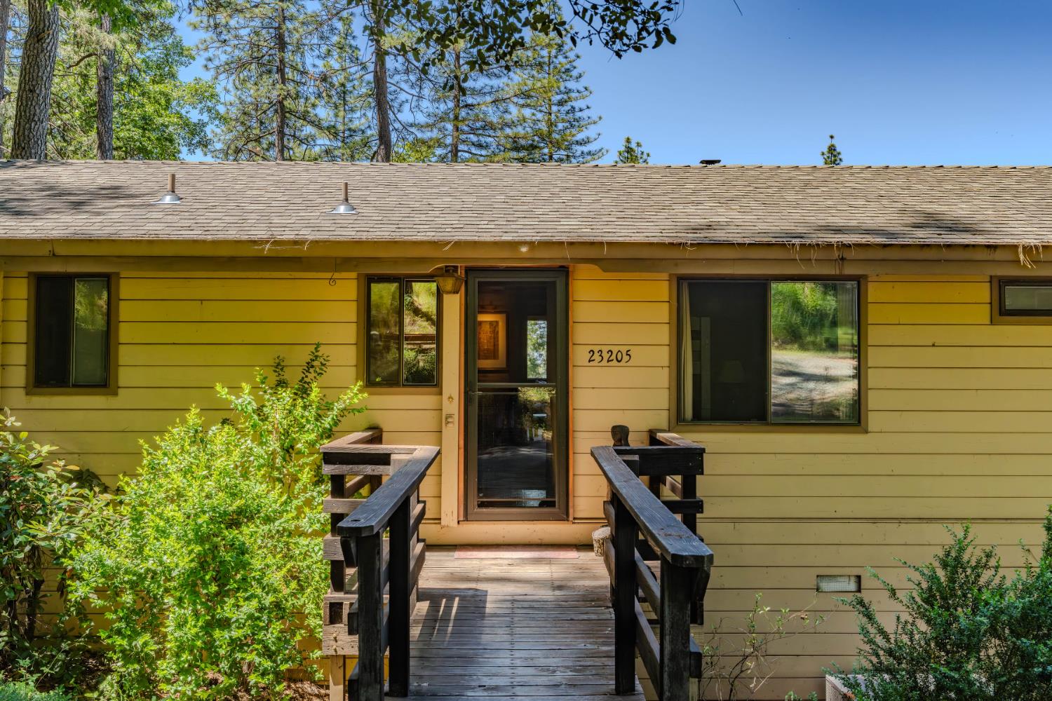 Detail Gallery Image 7 of 48 For 23205 Roden, Pioneer,  CA 95666 - 2 Beds | 2 Baths