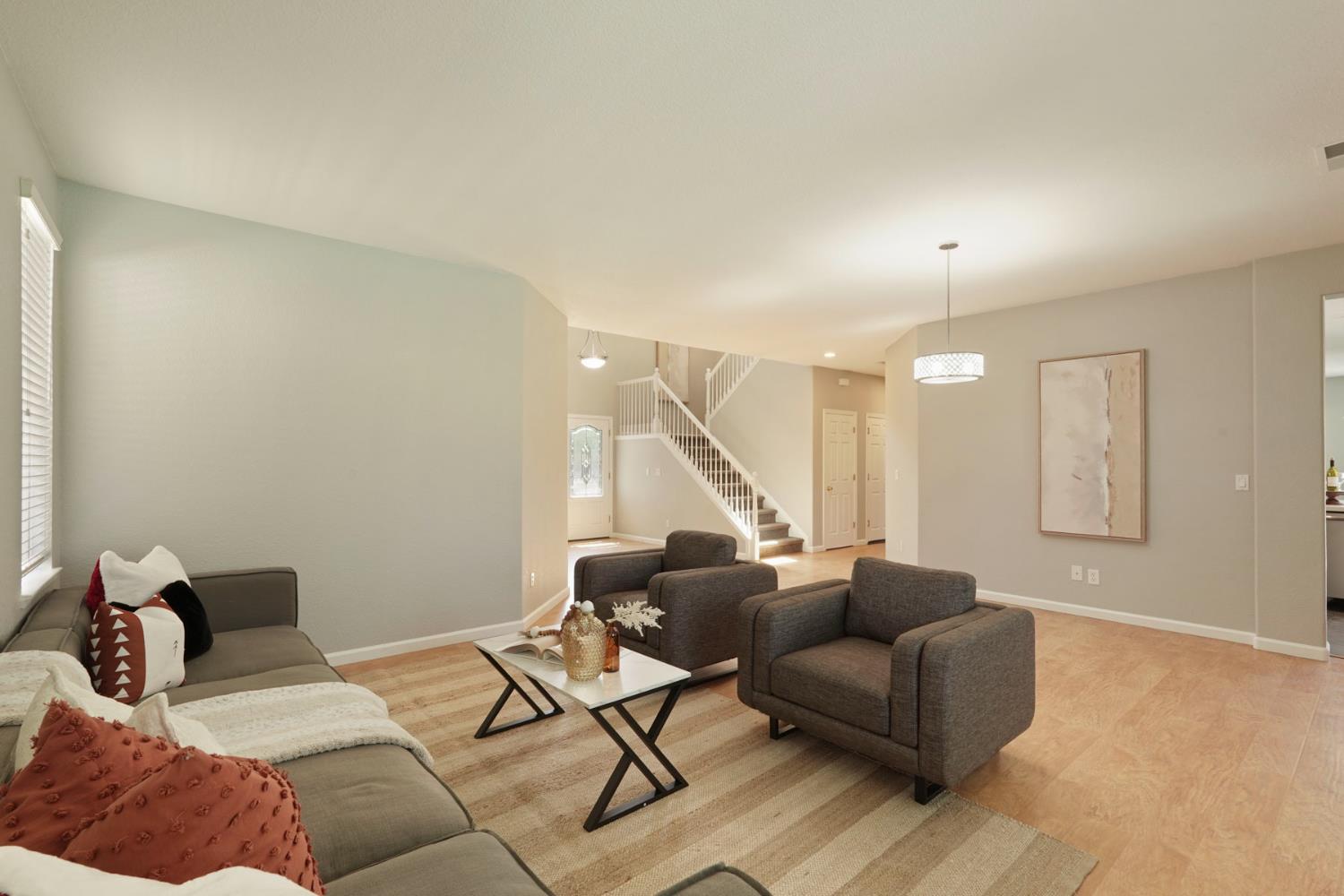 Detail Gallery Image 9 of 54 For 5545 Saxon Ave, Riverbank,  CA 95367 - 5 Beds | 3 Baths