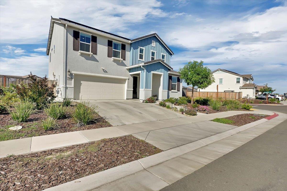 Detail Gallery Image 2 of 77 For 5130 Castleton Way, Roseville,  CA 95747 - 4 Beds | 3 Baths