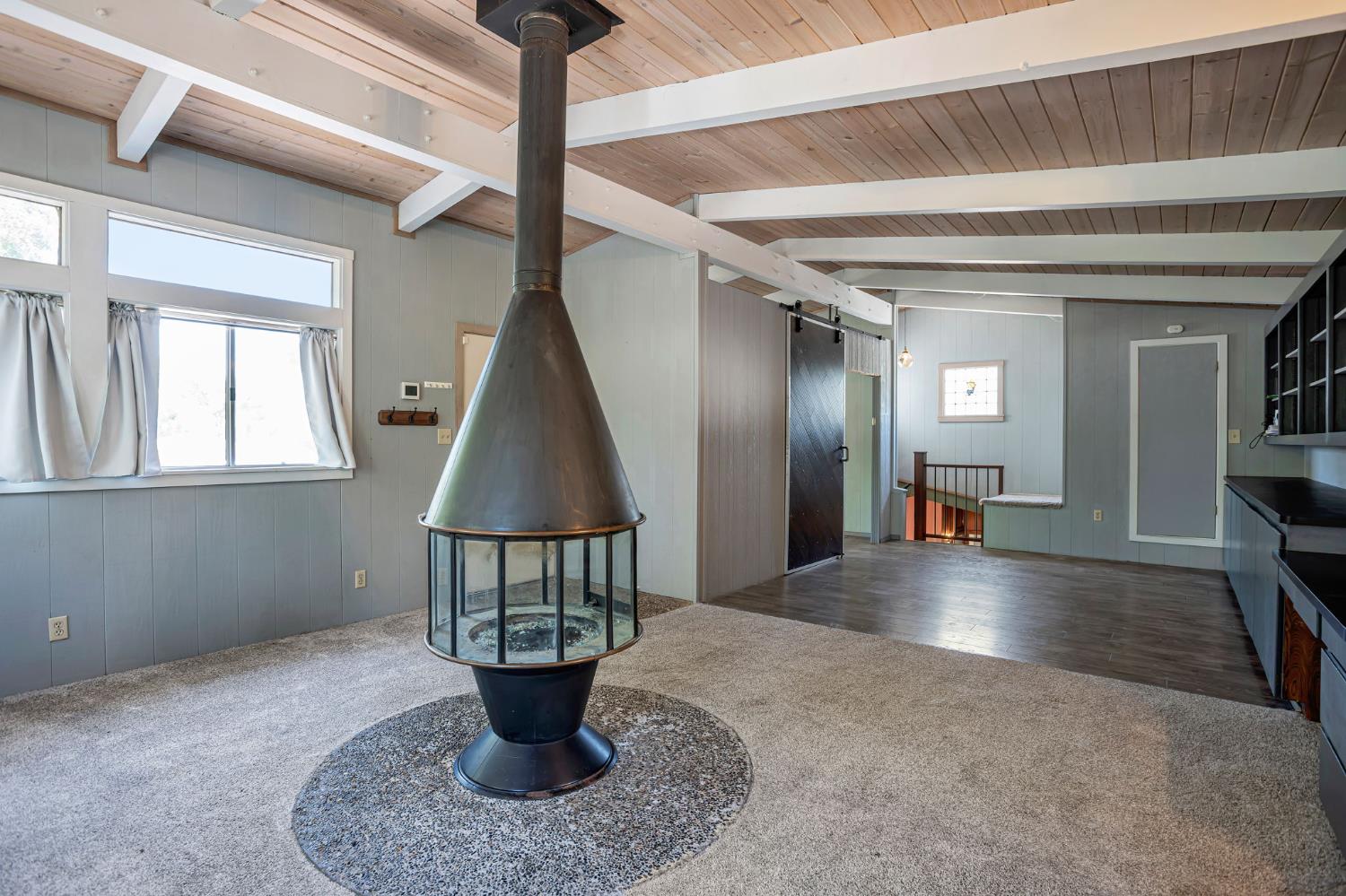 Detail Gallery Image 7 of 28 For 916 B St, Davis,  CA 95616 - 3 Beds | 3 Baths