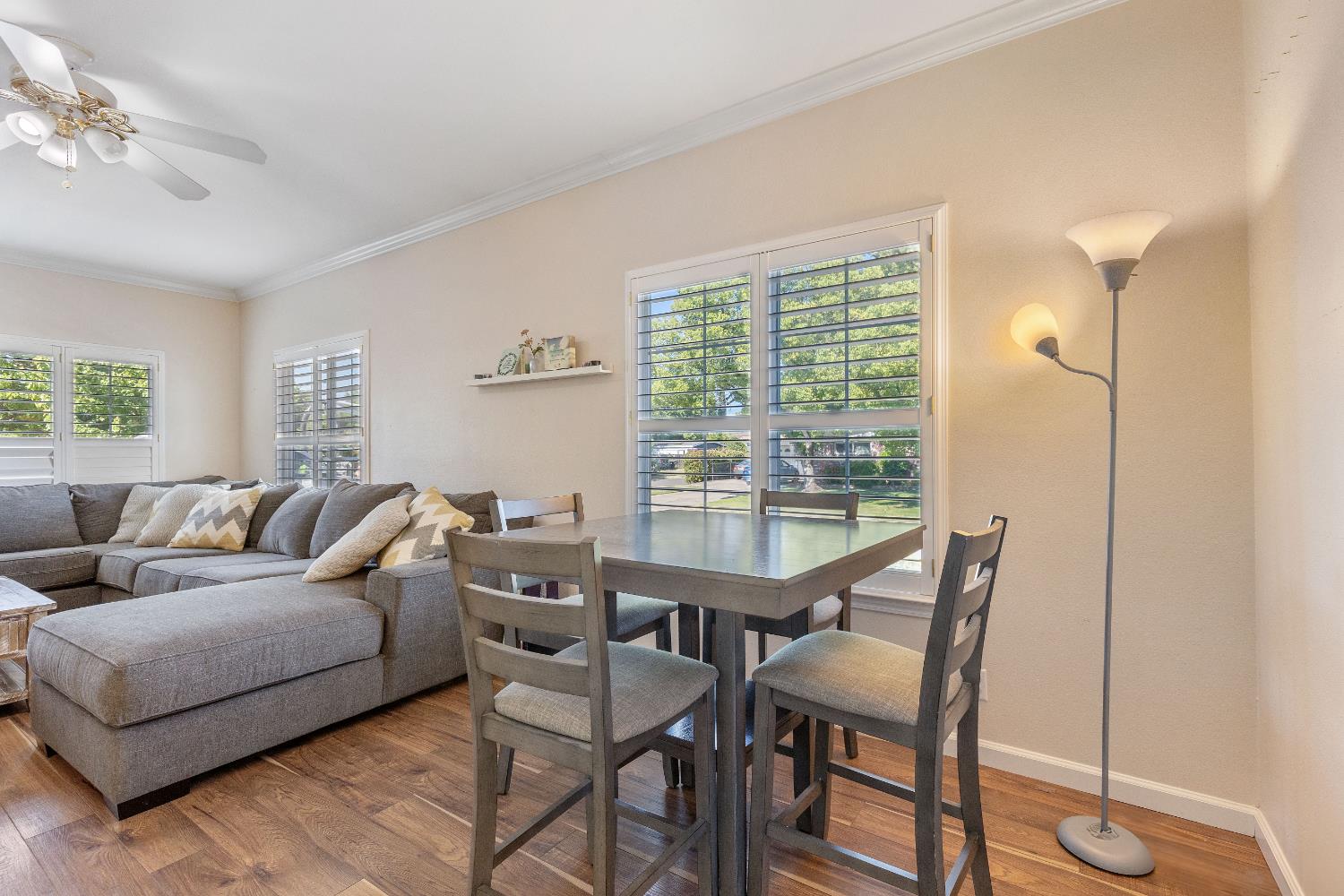 Detail Gallery Image 6 of 31 For 5001 Boyd Dr, Carmichael,  CA 95608 - 3 Beds | 2 Baths