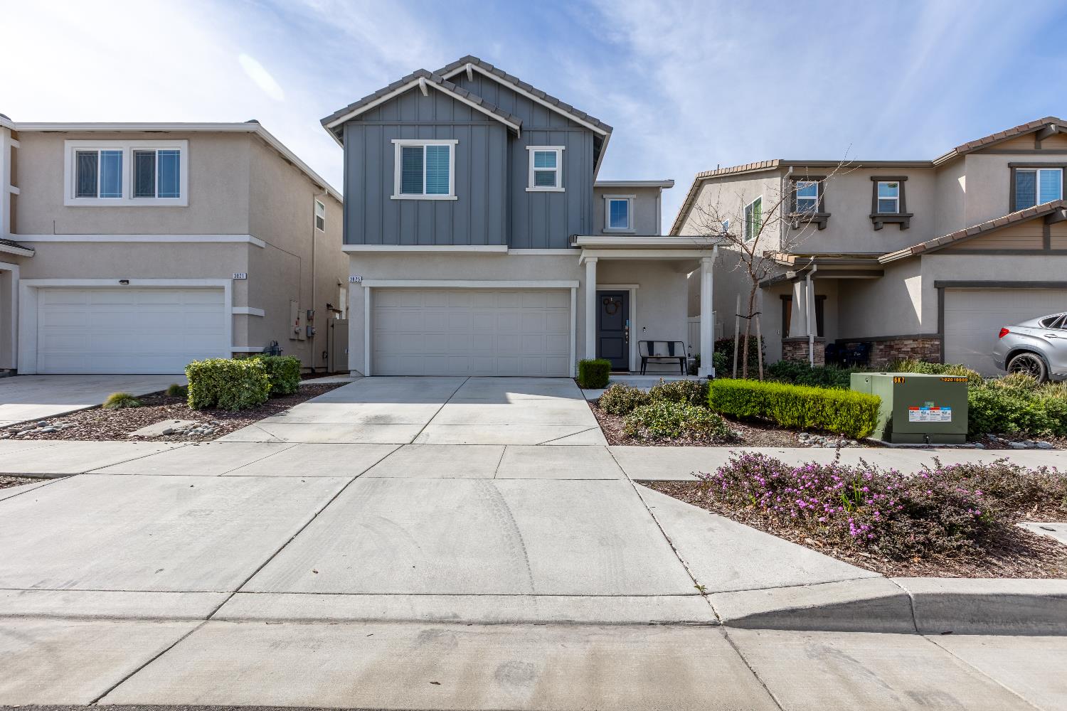 Detail Gallery Image 1 of 26 For 3825 S 3825 Arborhill Way Way, Sacramento,  CA 95834 - 3 Beds | 2/1 Baths