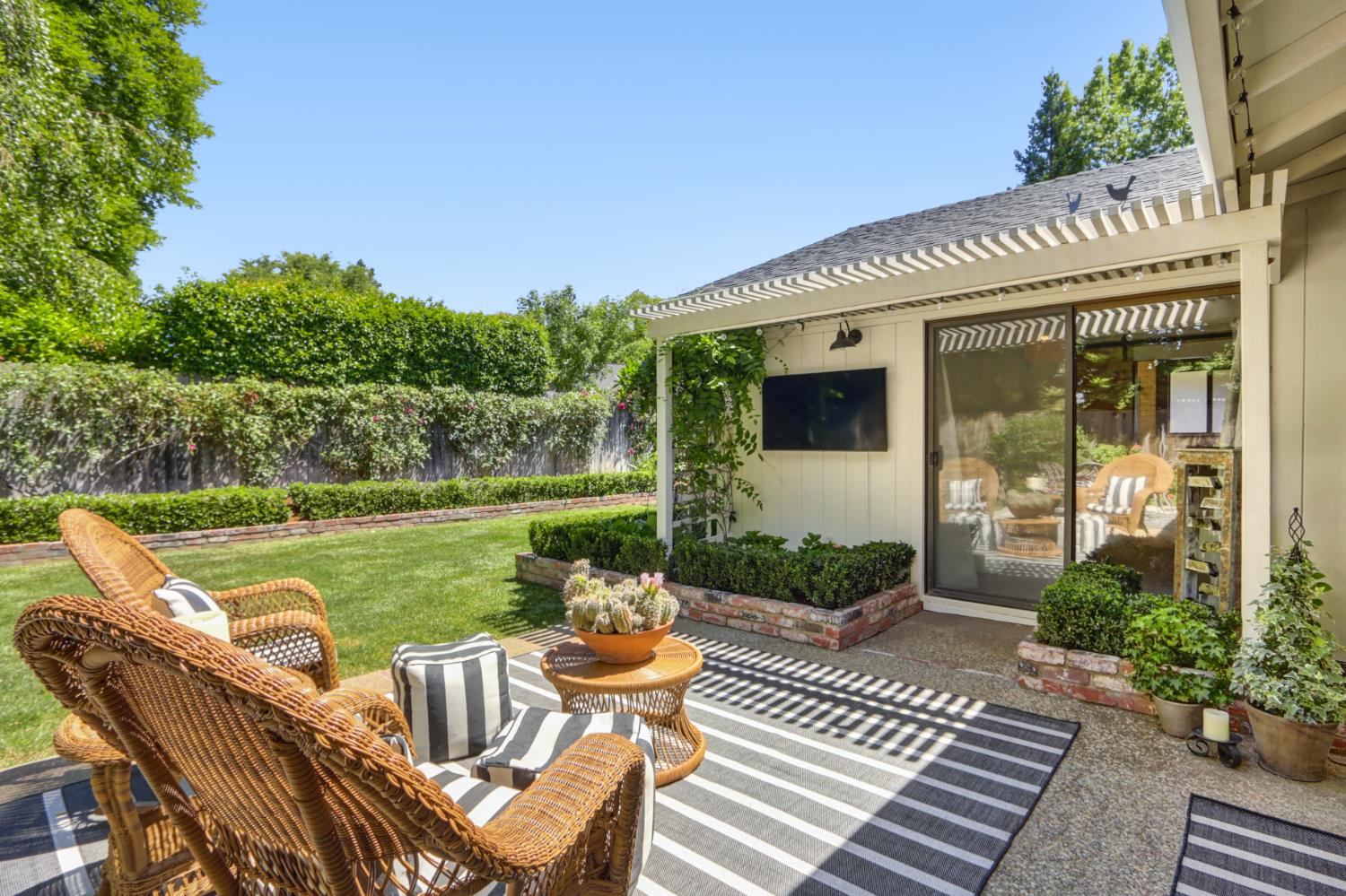 Detail Gallery Image 32 of 38 For 4939 Kurz Cir, Carmichael,  CA 95608 - 3 Beds | 2 Baths
