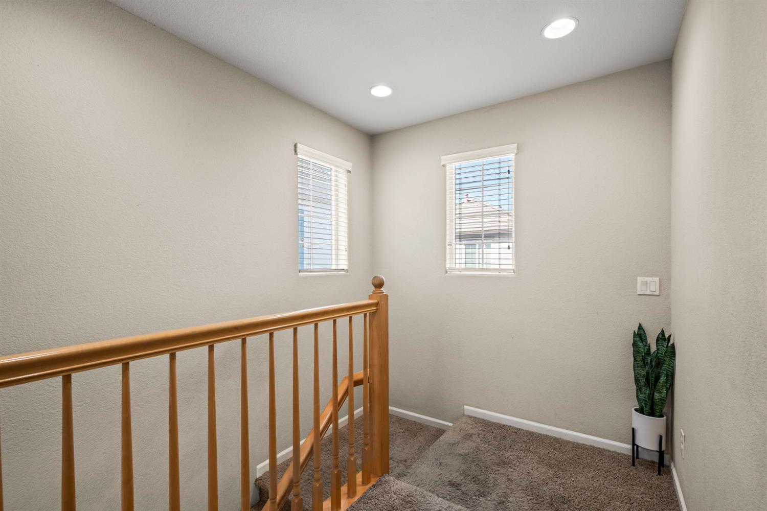 Detail Gallery Image 16 of 34 For 8596 Cortina Cir, Roseville,  CA 95678 - 3 Beds | 2/1 Baths