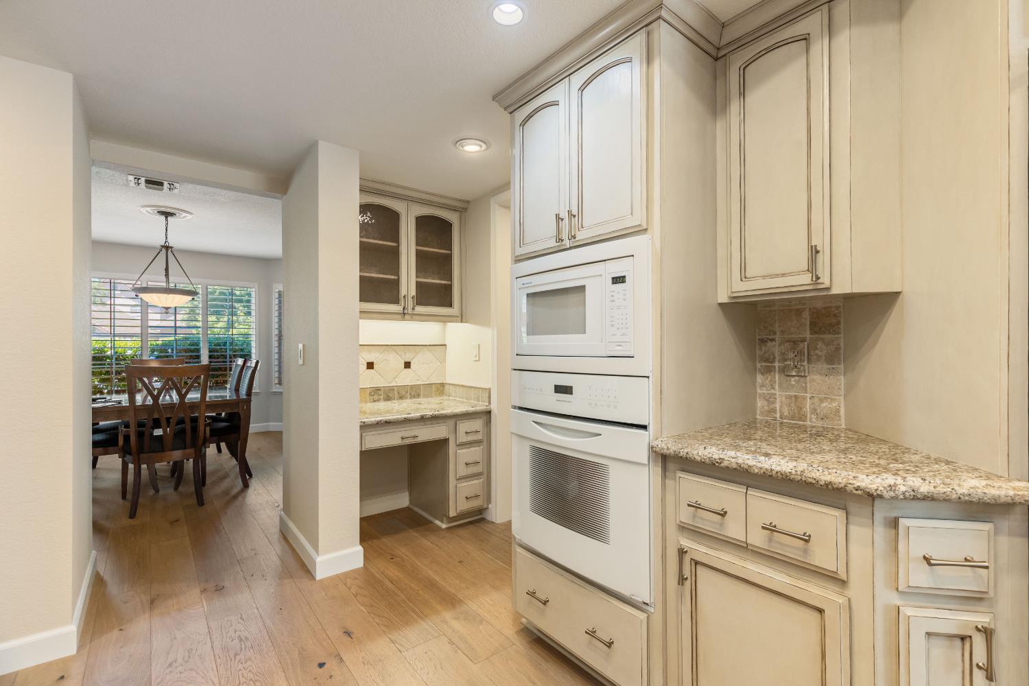 Detail Gallery Image 10 of 35 For 501 Bristol Ct, Roseville,  CA 95661 - 4 Beds | 3 Baths