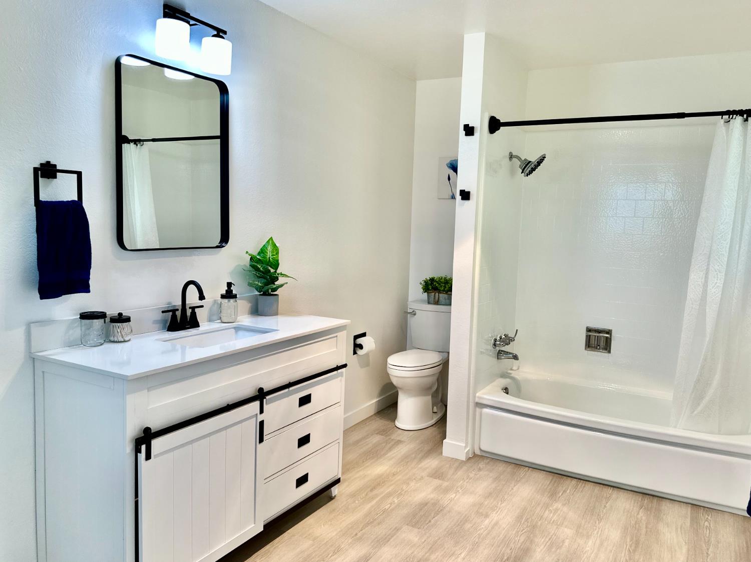 Detail Gallery Image 19 of 41 For 1997 Independence Cemetery Rd, Rail Road Flat,  CA 95257 - 3 Beds | 2 Baths